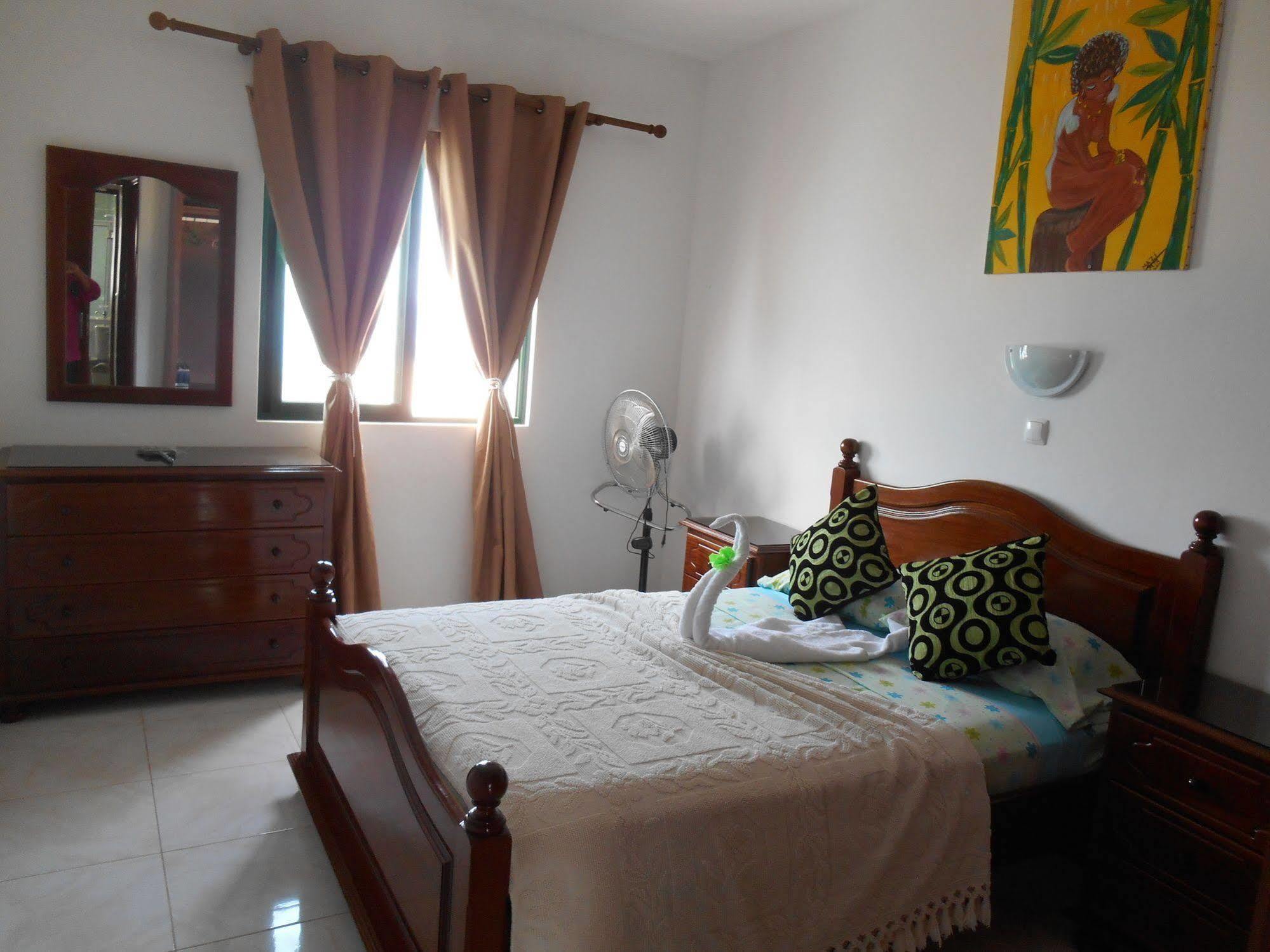 Hotel Chez Loutcha Residencial Mindelo Exterior foto
